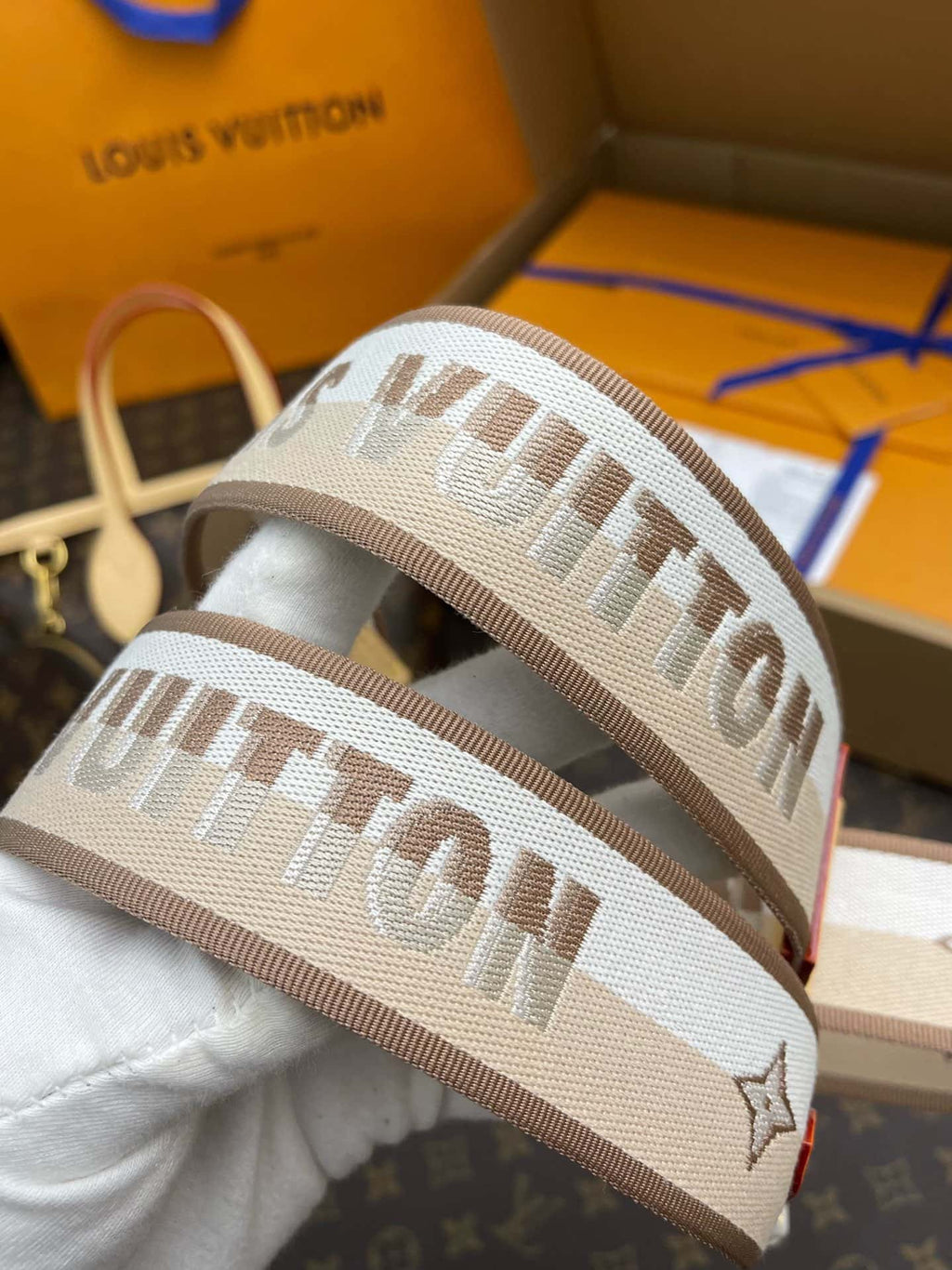Louis Vuitton LV Neverfull Bag