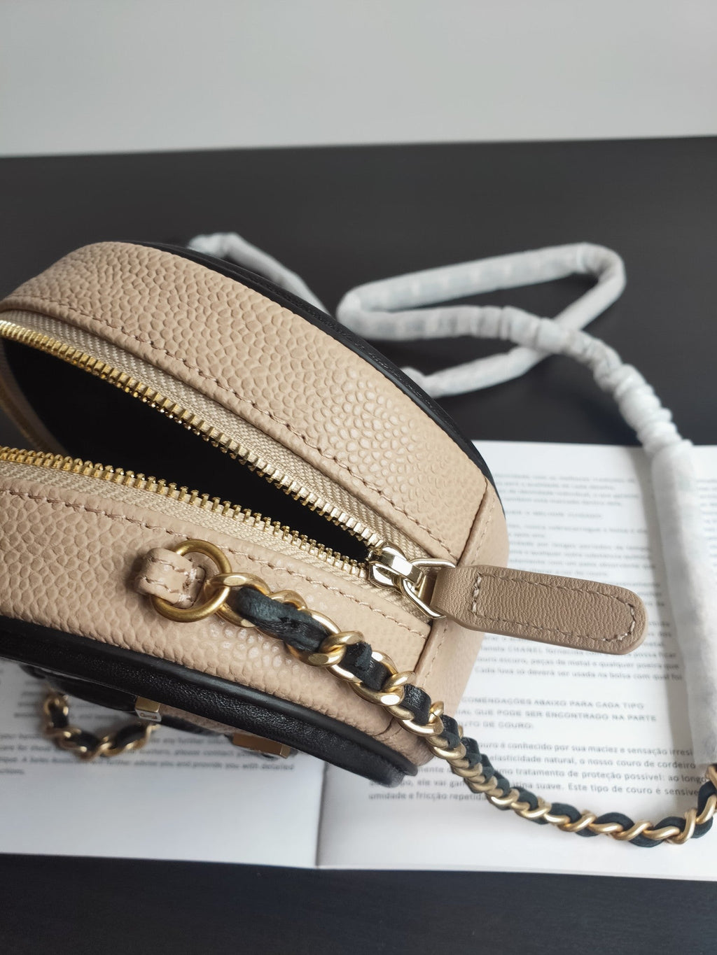 Chanel Around CC Filigree Beige - 12cm