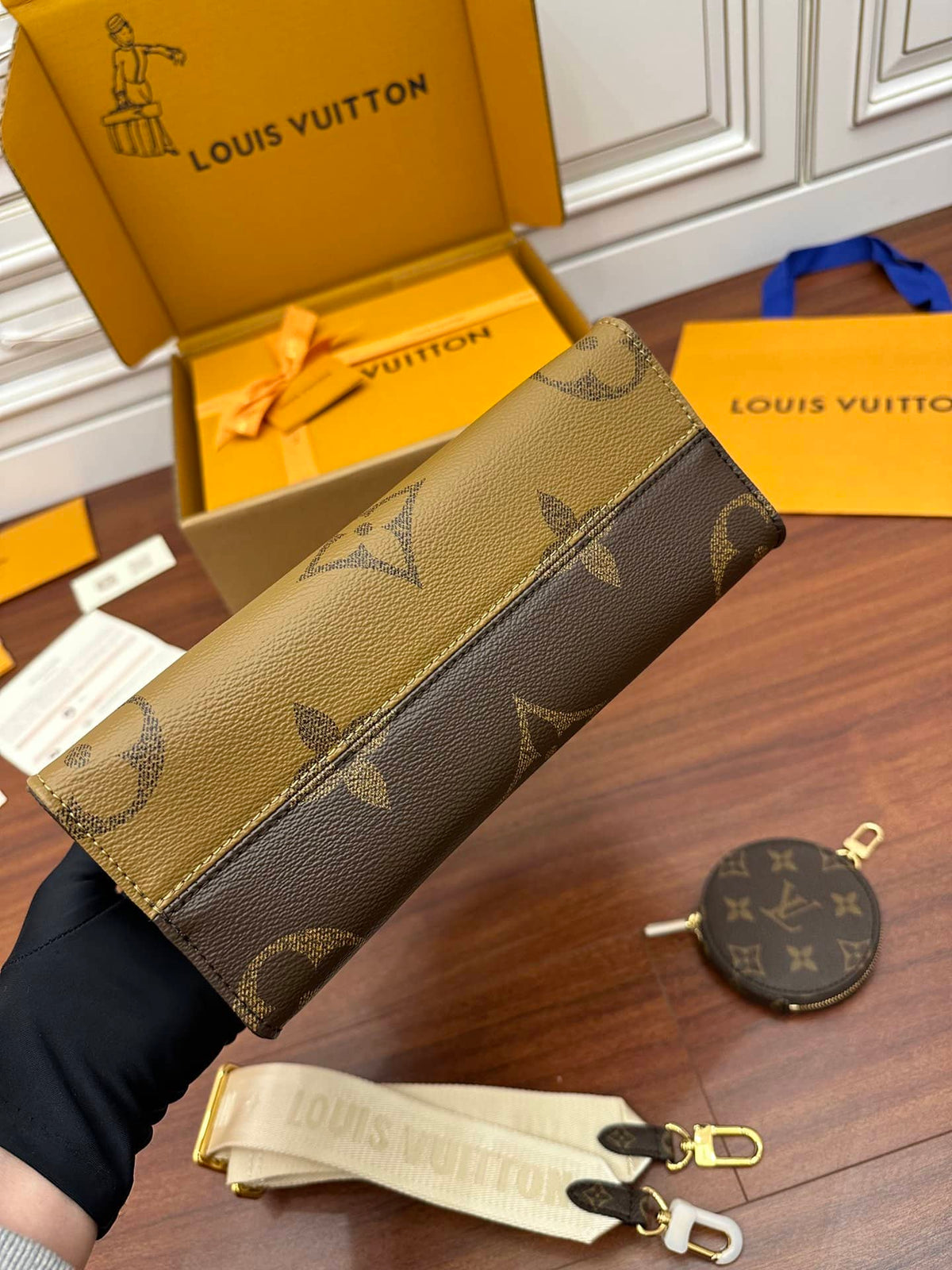 Louis Vuitton LV Neverfull Bag