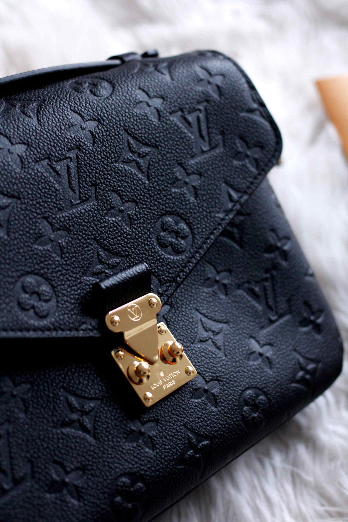 Louis Vuitton Pochette Metis Bag