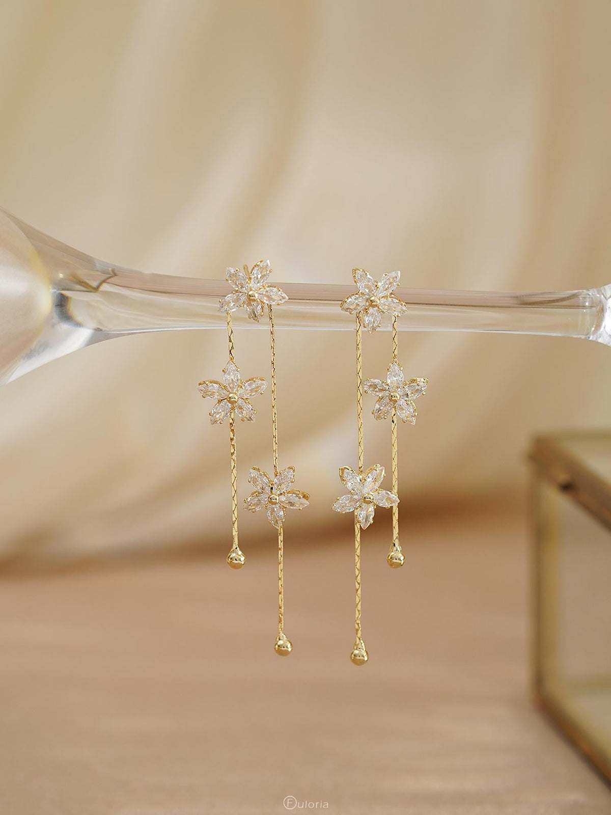 Flower Diamond Drop Earrings, Minimalist Dangle Diamond Earrings, Wedding Earrings, Gold Crystal Earrings, Christmas Gifts, Bridesmaid Gifts